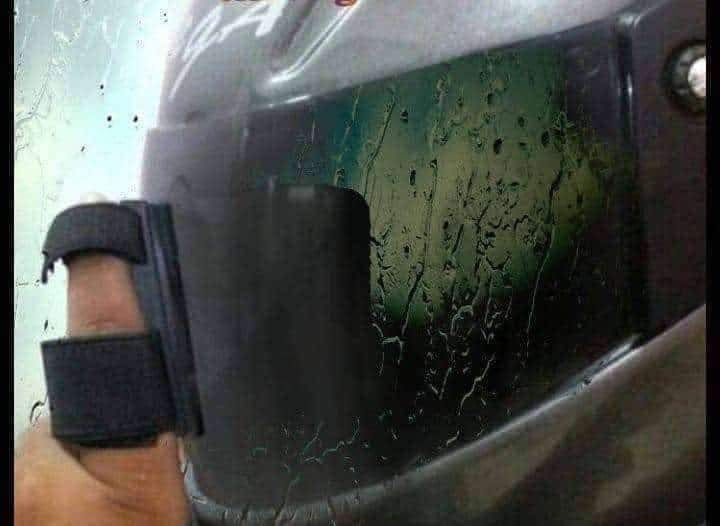 Fingy Helmet Wiper – Destination Moto