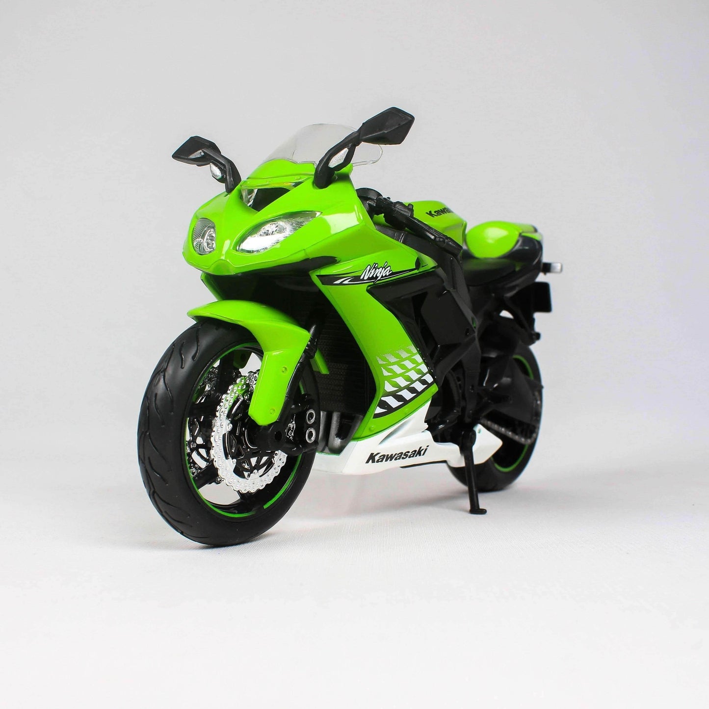 Maisto Kawasaki Ninja ZX10R 1/12 | Scale Model - Destination Moto