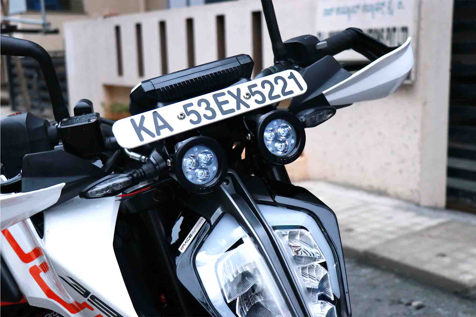 Destination Moto Maddog Scout Auxiliary Light
