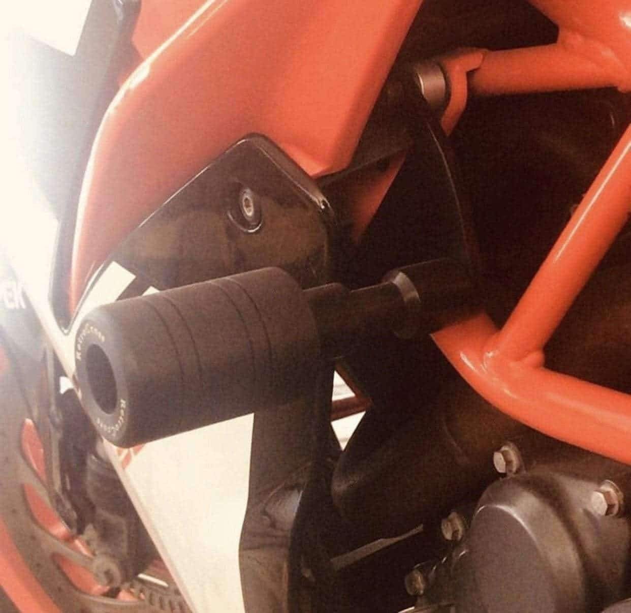 Retrocross Frame Sliders I KTM RC 200/390 - Destination Moto